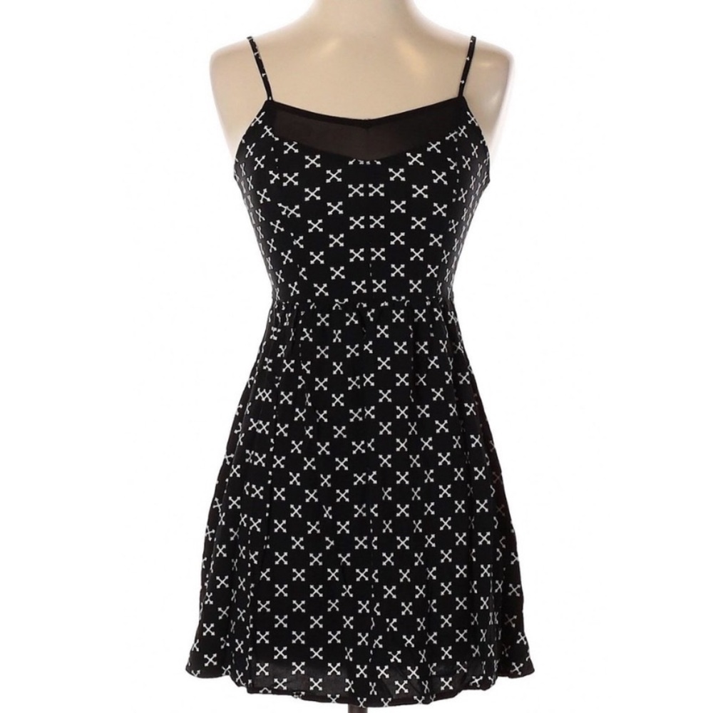 H&M Strapless Cross Dress